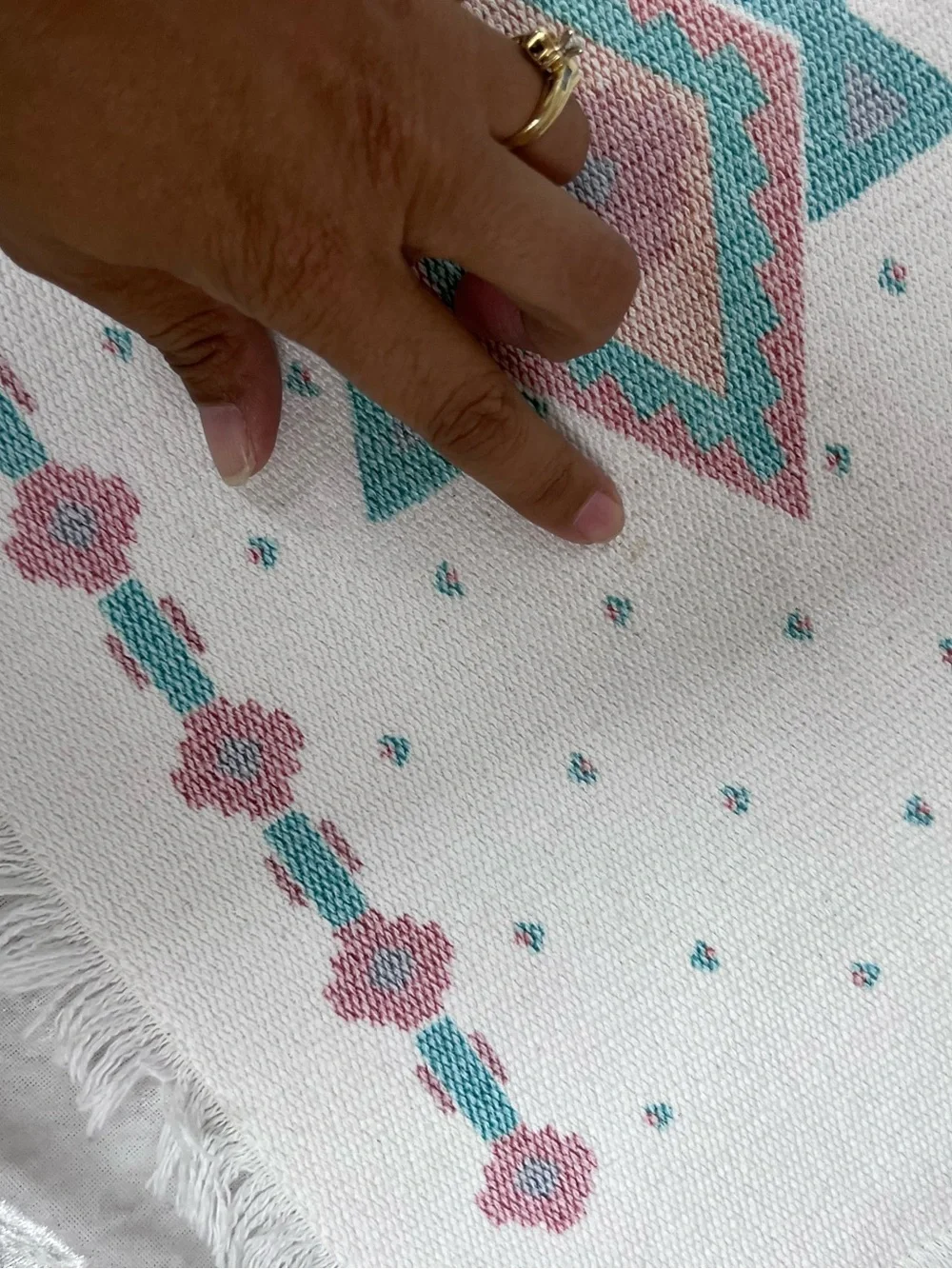 Aztec White Fringe 2 placemats & 2 napkin towels southwestern Geometric FLAWED